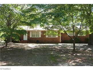 4635 Paradise Ln, Winston Salem, NC 27101
