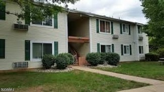 41 Bolton Ct, Somerset, NJ 08873