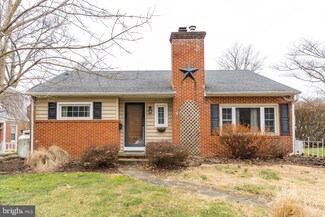 38 Penn Ave, Ephrata, PA 17522