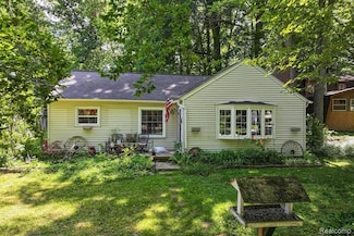580 N Almont Ave, Imlay City, MI 48444