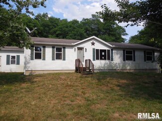 320 Hillview Rd, Winchester, IL 62694