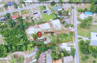 742 West St, Parker, FL 32404