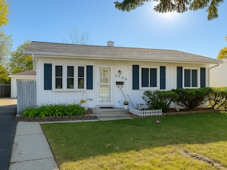 2009 Harding Ave, Waukegan, IL 60085