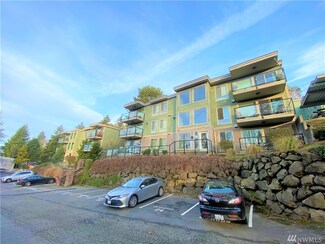 3204 81st Place SE Unit 301, Mercer Island, WA 98040