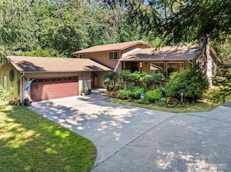 2929 E Bay Dr NW, Gig Harbor, WA 98335