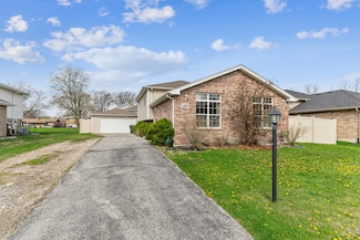 14852 Park Ave, Oak Forest, IL 60452