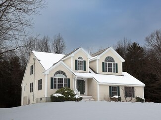 14 Hilton Dr, Newmarket, NH 03857