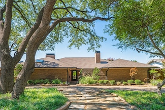 10661 Pagewood Dr, Dallas, TX 75230