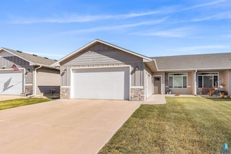 1604 S Foss Ave, Sioux Falls, SD 57110