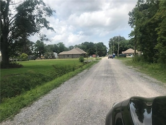 432 River Oaks Dr, Destrehan, LA 70047