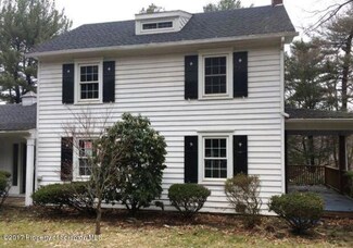 455 N Pioneer Ave, Dallas, PA 18612