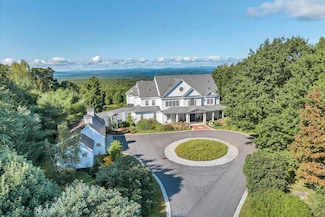 137 Brown Rd, Center Tuftonboro, NH 03816