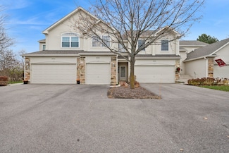 8304 Sierra Woods Ln Unit 8304, Carpentersville, IL 60110