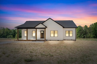 2282 Lime Plant Rd, Appomattox, VA 24522