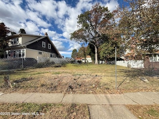 369 Wilson Ave, Staten Island, NY 10312