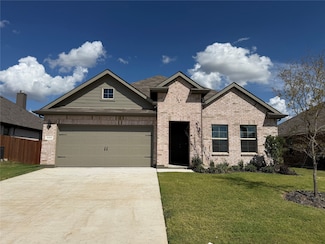 164 Trinity St, Grandview, TX 76050