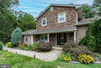 230 Jacobs Creek Rd, Titusville, NJ 08560