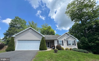 9 Courtney Rea Cir, Reading, PA 19606