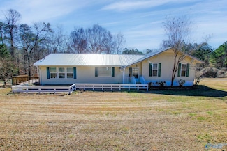 697 Wilson Mountain Rd, Falkville, AL 35622