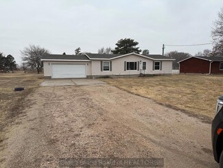 210 Campbell Ave, Doniphan, NE 68832