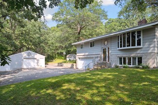 4980 N Benton Dr, Sauk Rapids, MN 56379