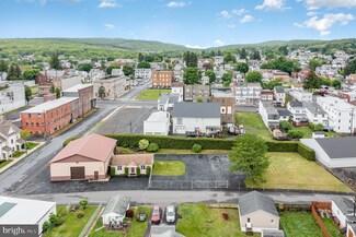 10 N Cherry St, Frackville, PA 17931