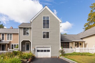 20 Farm Dr, Farmington, CT 06032