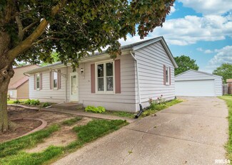 1403 Emerald Dr, Davenport, IA 52804