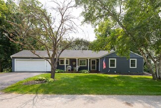 1516 Woodland Dr SW, Rochester, MN 55902