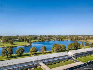 26955 Milford Rd Unit 20, South Lyon, MI 48178