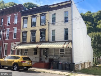 716 W Market St, Pottsville, PA 17901