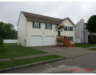 17 Matteo St, Worcester, MA 01606