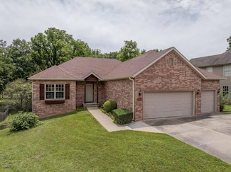 5052 S Ranchview Rd, Brookline, MO 65619