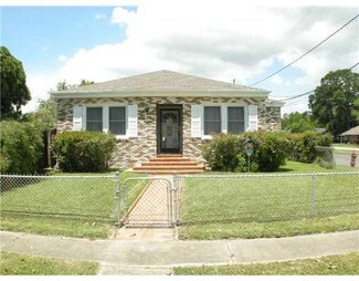 201 10th St, Gretna, LA 70053