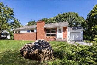 3 Starlight Dr, Westerly, RI 02891