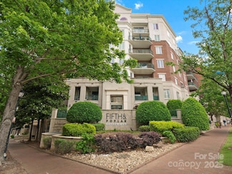 300 W 5th St Unit 433, Charlotte, NC 28202