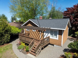 4201 SW Thistle St, Seattle, WA 98136
