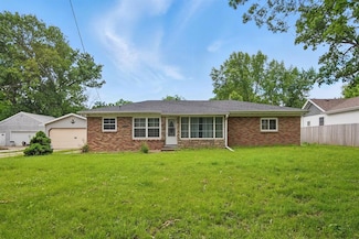 2620 Arnold Rd, Des Moines, IA 50310