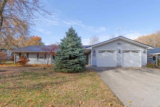 201 N Chestnut St, Winfield, IA 52659