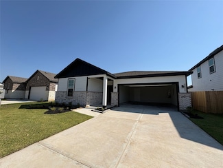 9509 Shady Trail Dr, Cut and Shoot, TX 77303