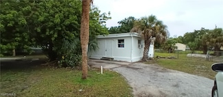 771 Avenue East NW, Moore Haven, FL 33471