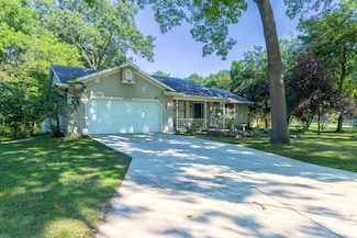52700 Ackley Terrace, Paw Paw, MI 49079