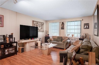 1901 Madison Ave Unit 330, New York, NY 10035