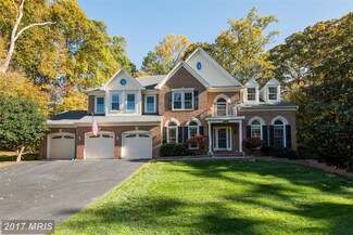 8519 Oak Chase Cir, Fairfax Station, VA 22039