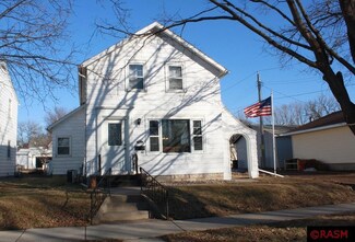 411 2nd Ave NW, Sleepy Eye, MN 56085
