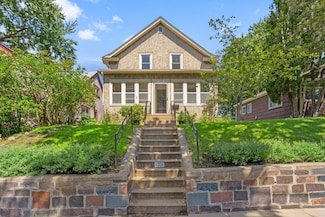 1205 28th Ave NE, Minneapolis, MN 55418