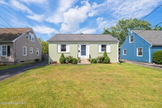 616 Sanders Ave, Schenectady, NY 12302
