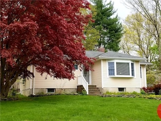 28 Barnett Rd E, Monroe, NY 10950