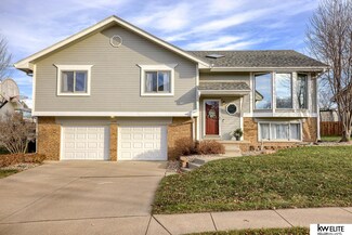 1207 N 156th Ave, Omaha, NE 68118