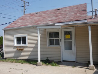 349 S Curtis Ave, Kankakee, IL 60901